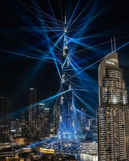 *views Of Burj Khalifa Fountain* * Dubaï